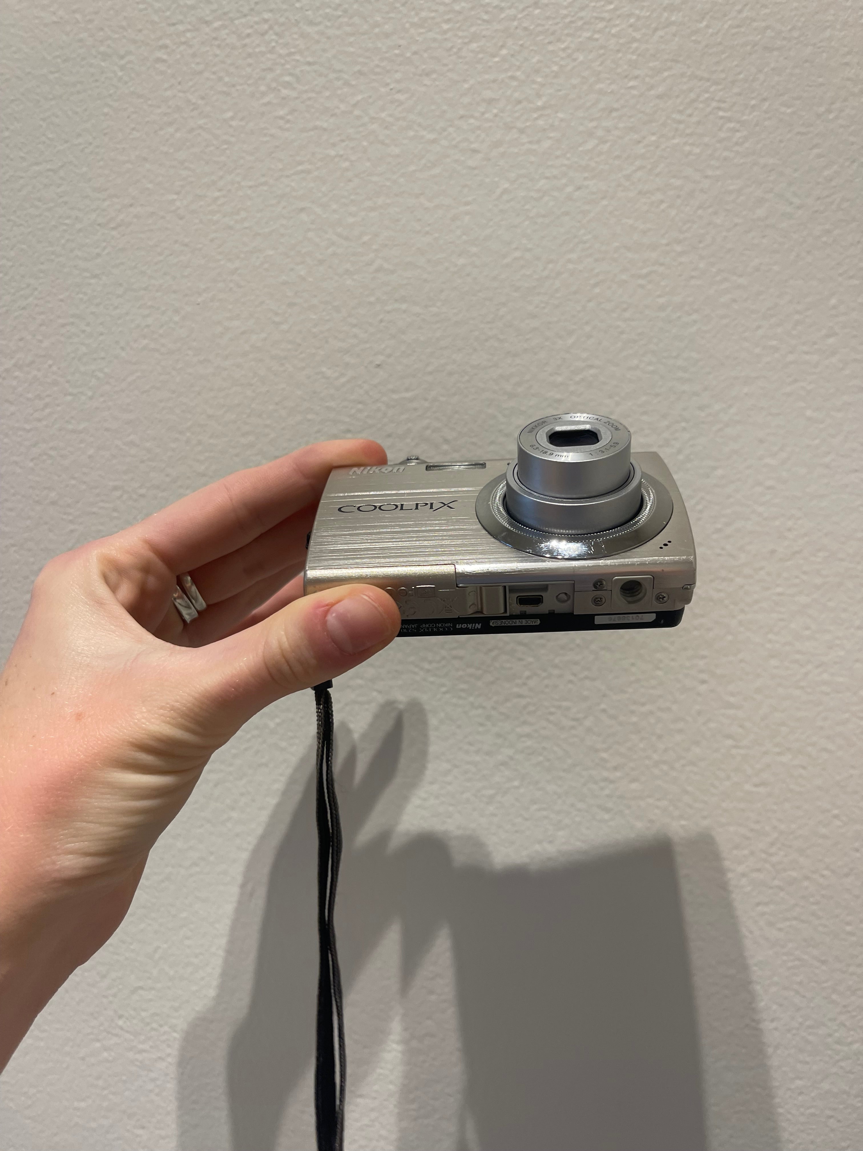 Nikon Coolpix S230 digital camera