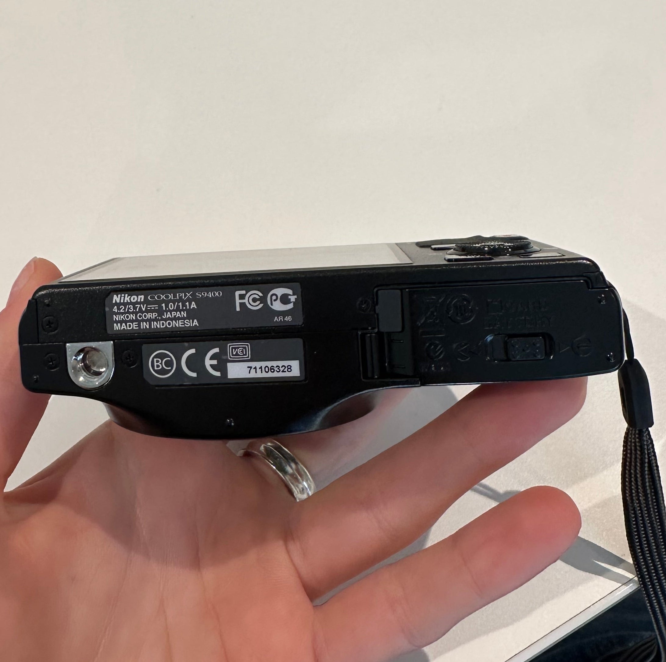 Nikon Coolpix S9400 digital camera