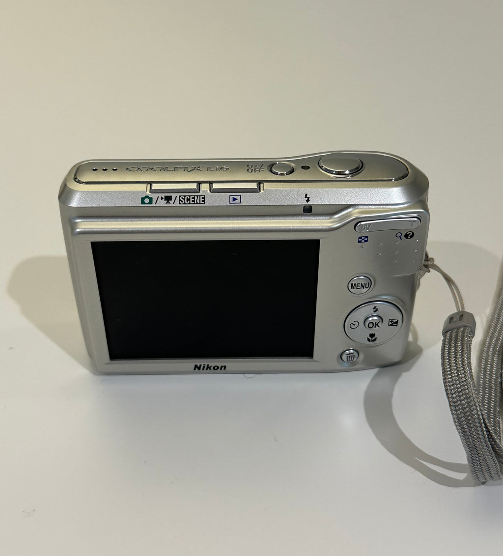 Silver Nikon Coolpix L16 digital camera