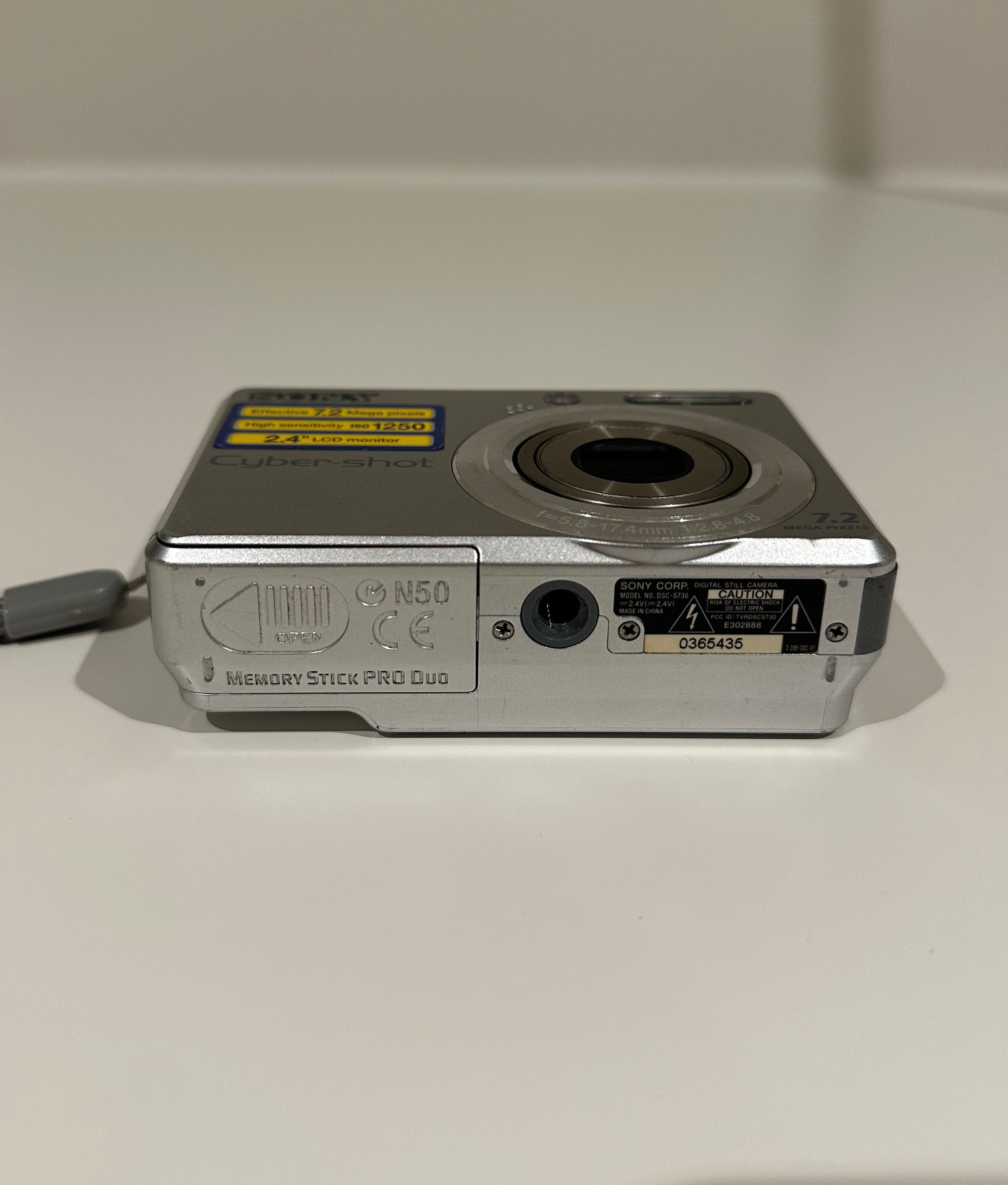 Sony Cyber-shot DSC-S730