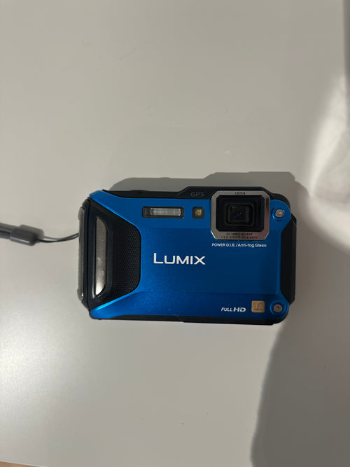 Blue Lumix DMC-FT6