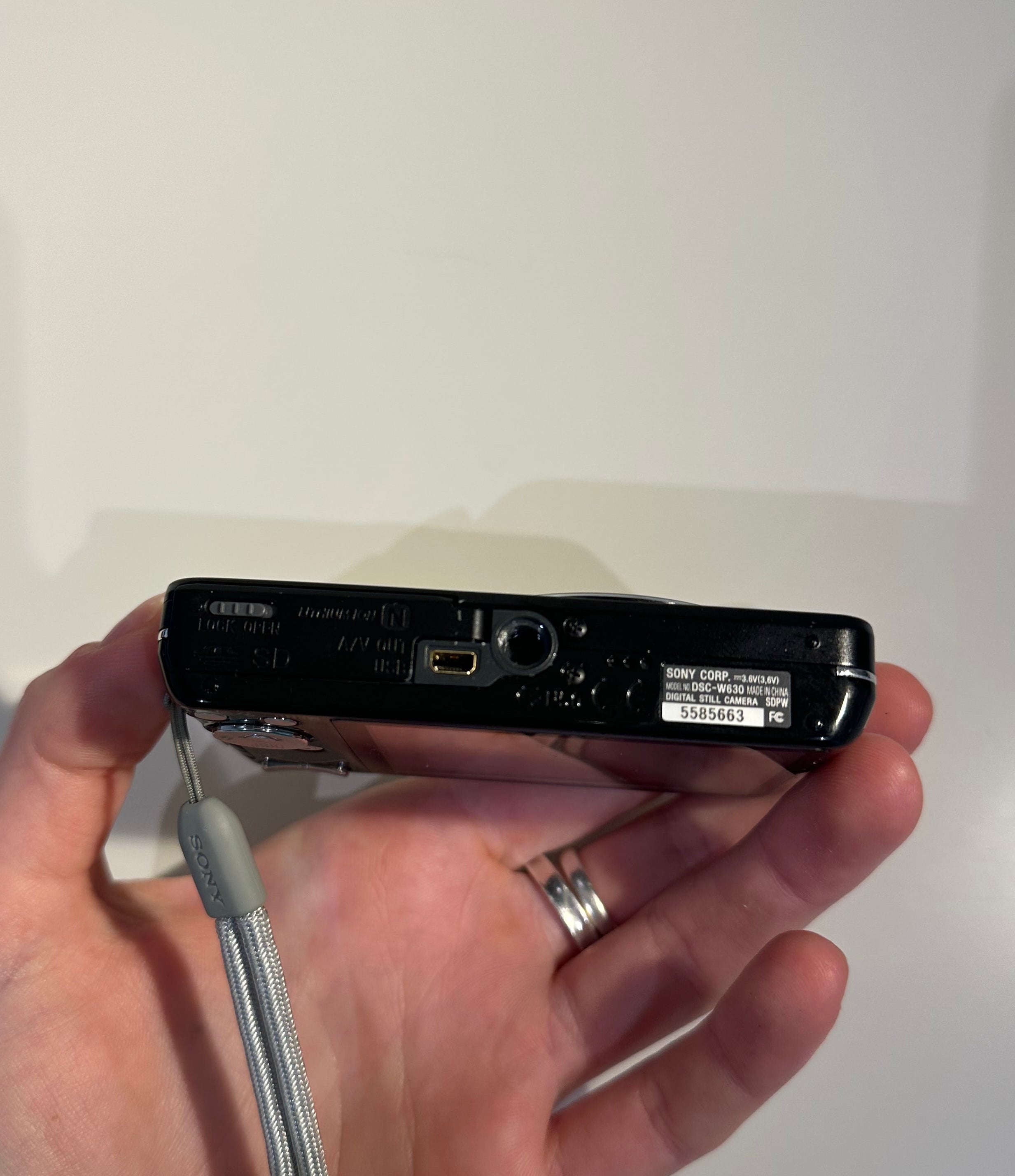 Sony Cyber-shot DSC-W630 digital camera