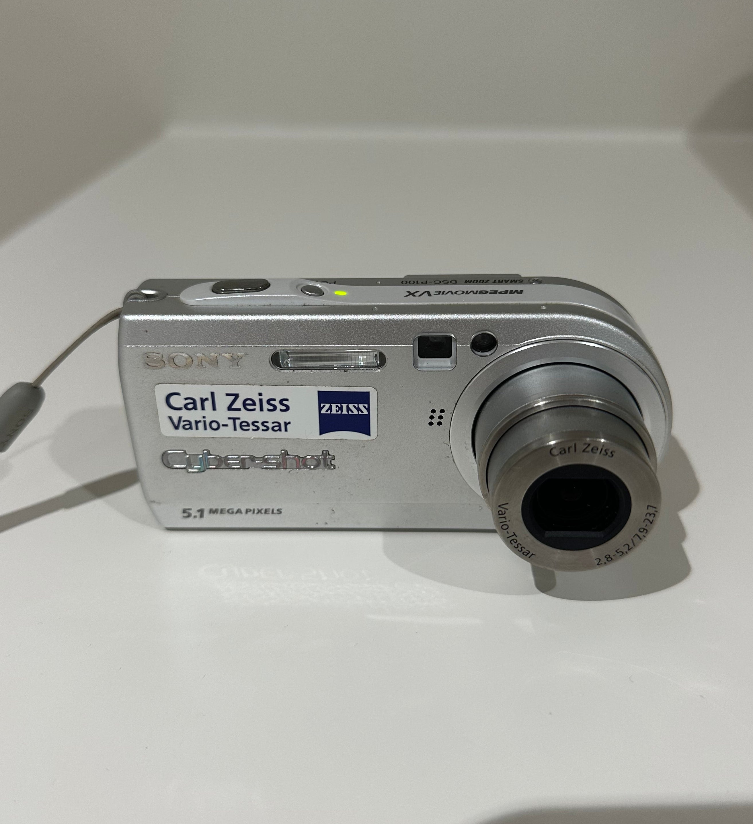 Sony Cyber-shot DSC-P100 digital camera