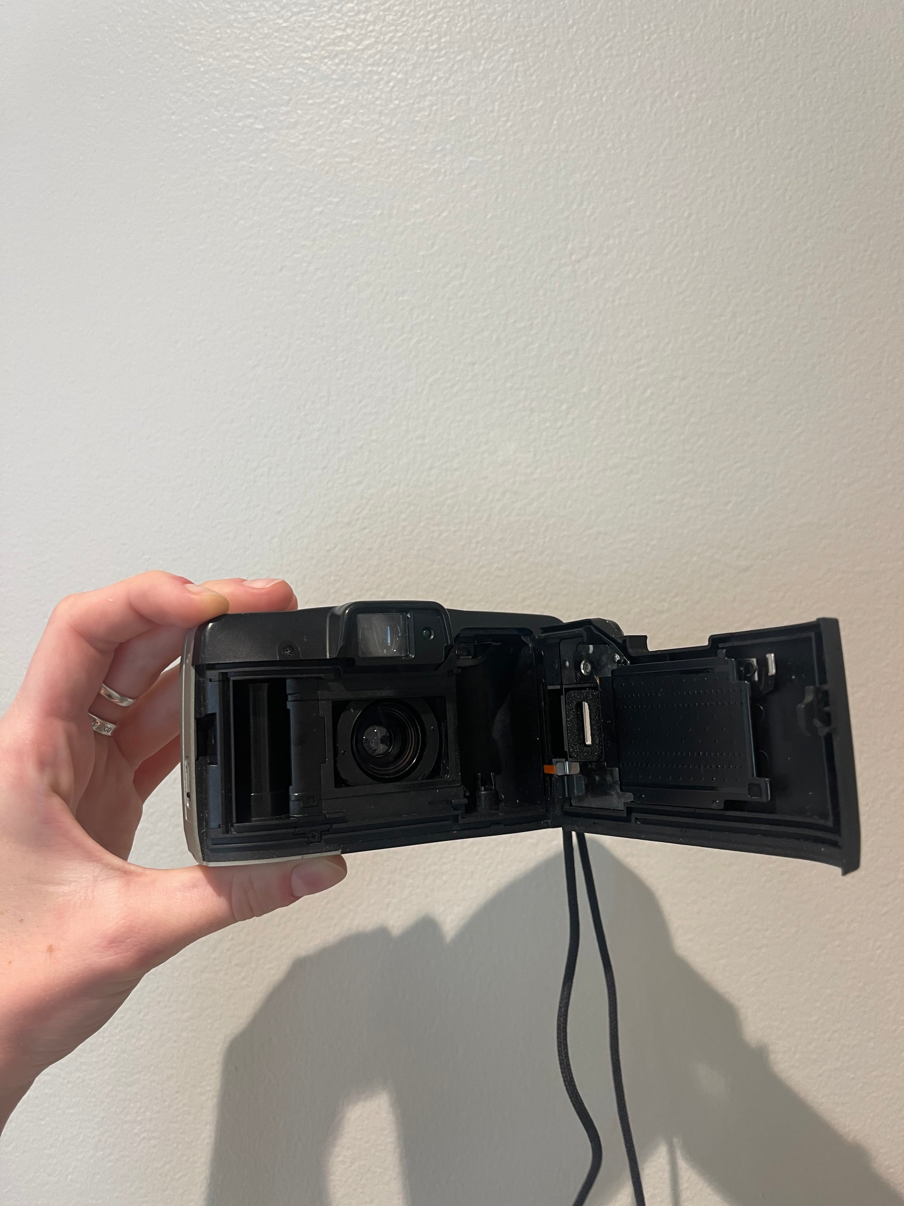 Canon prima zoom shot film camera