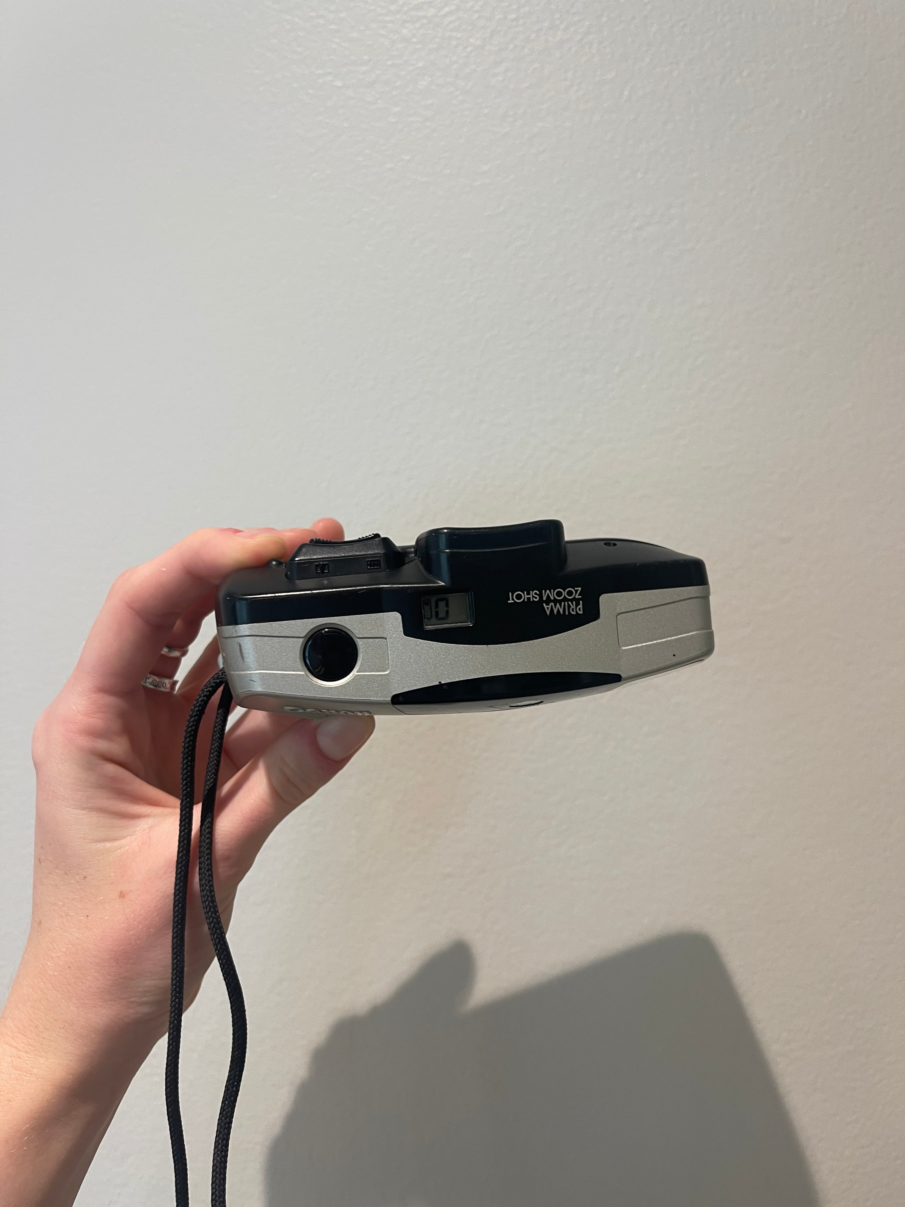 Canon prima zoom shot film camera