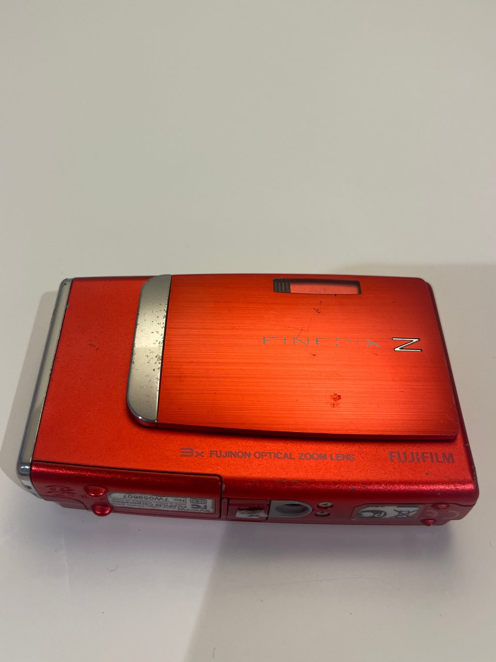 Red Fujifilm FinePix Z10fd