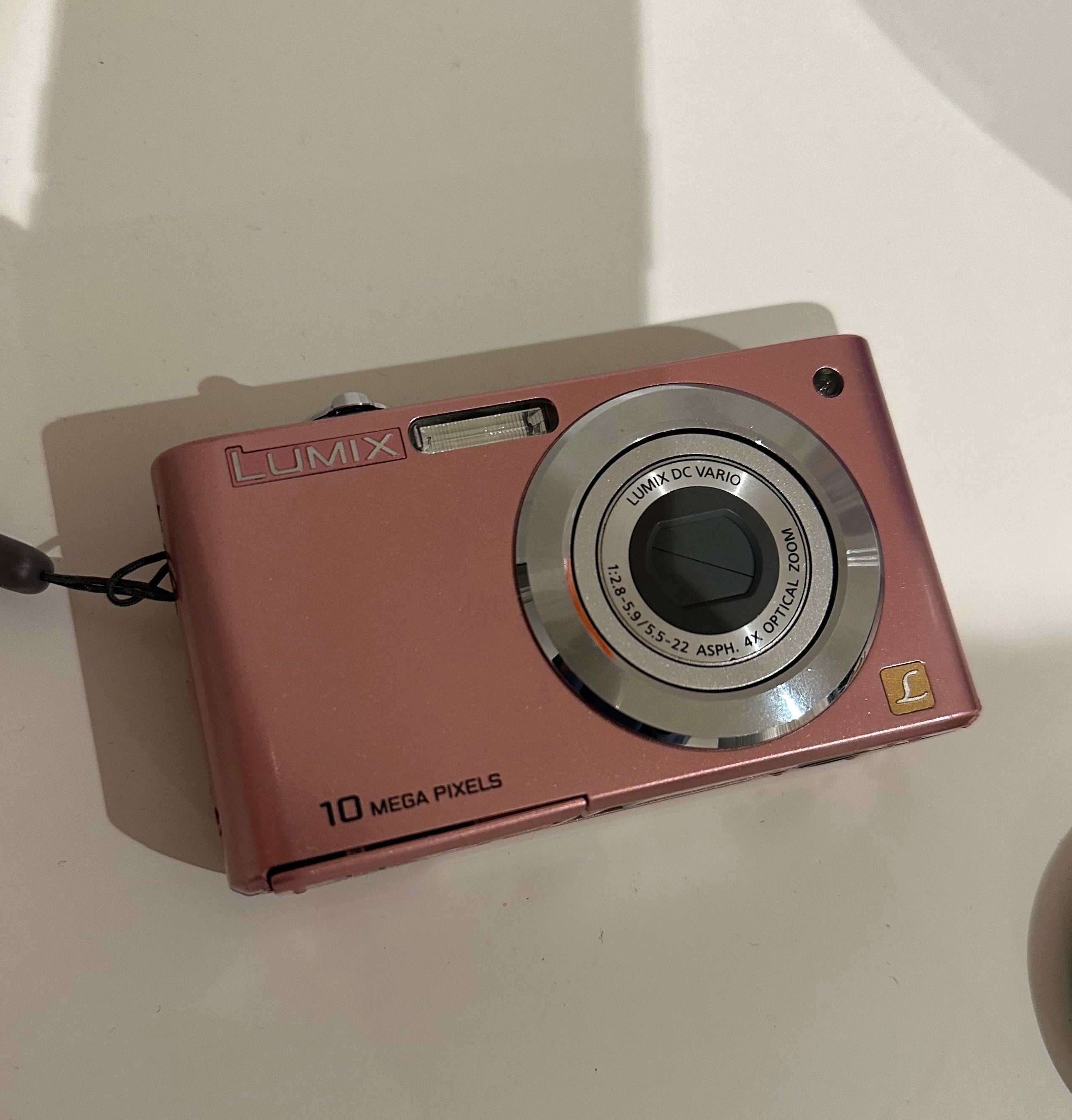 Pink Lumix DMC-FS42 digital camera – Zoz Cameras