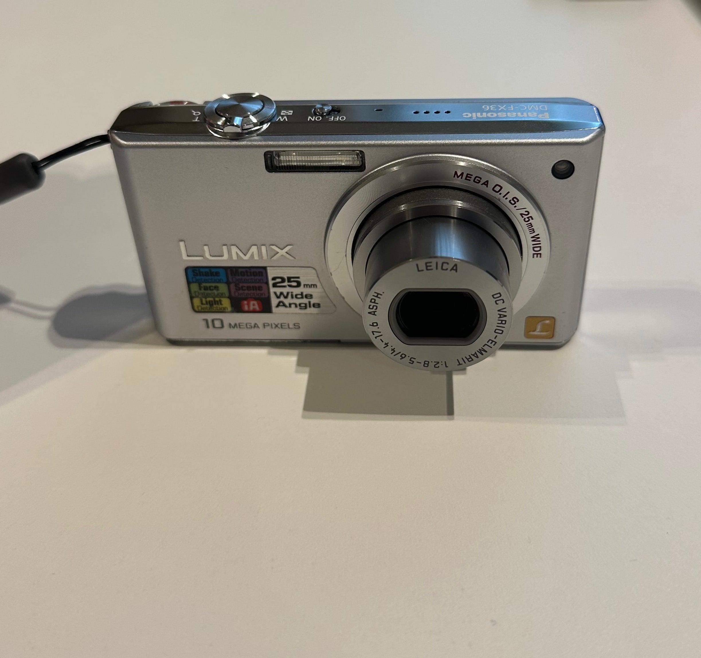 Lumix DMC-FX36 digital camera