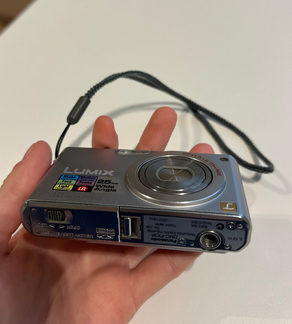 Lumix DMC-FX36 digital camera