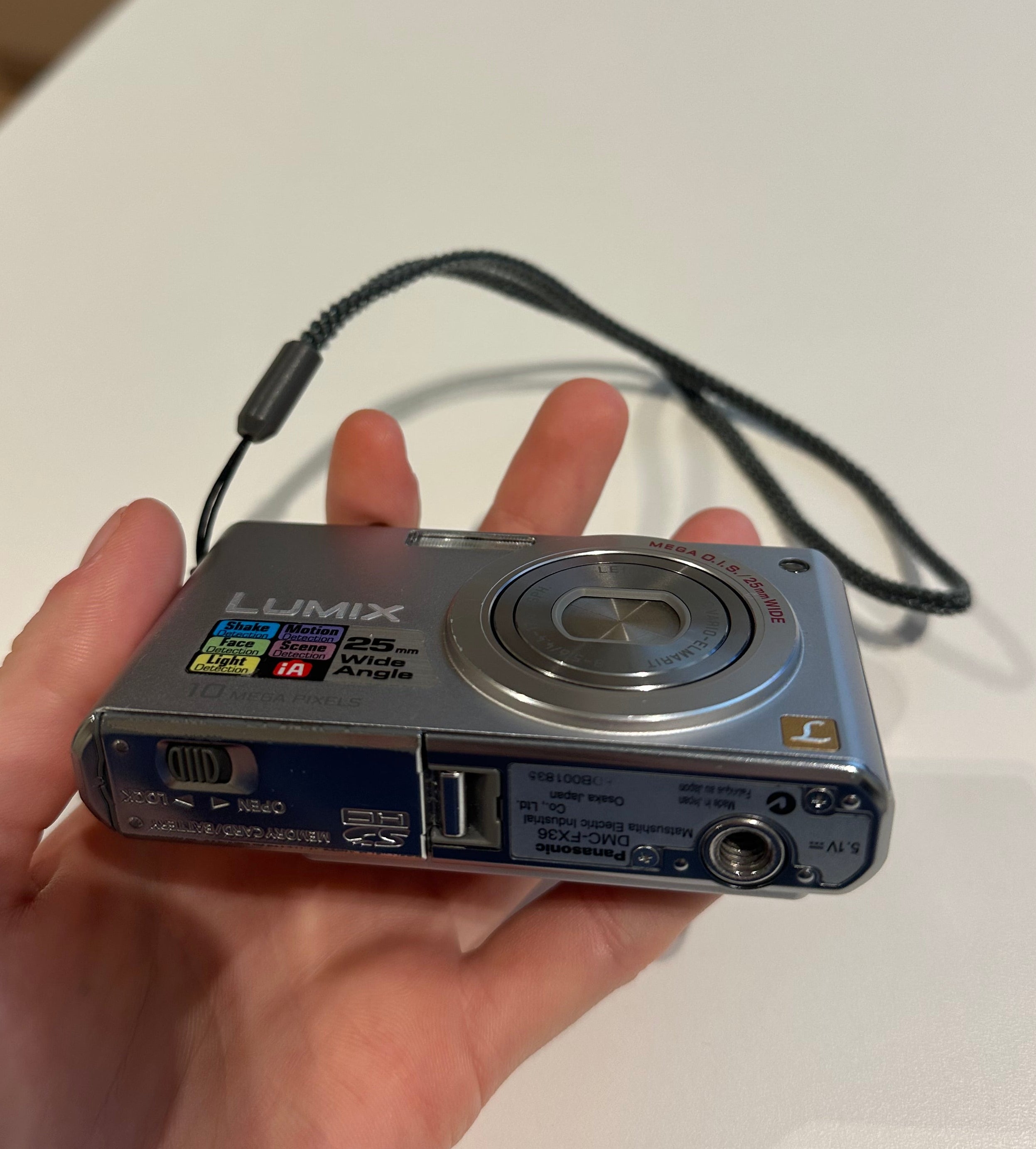 Lumix DMC-FX36 digital camera