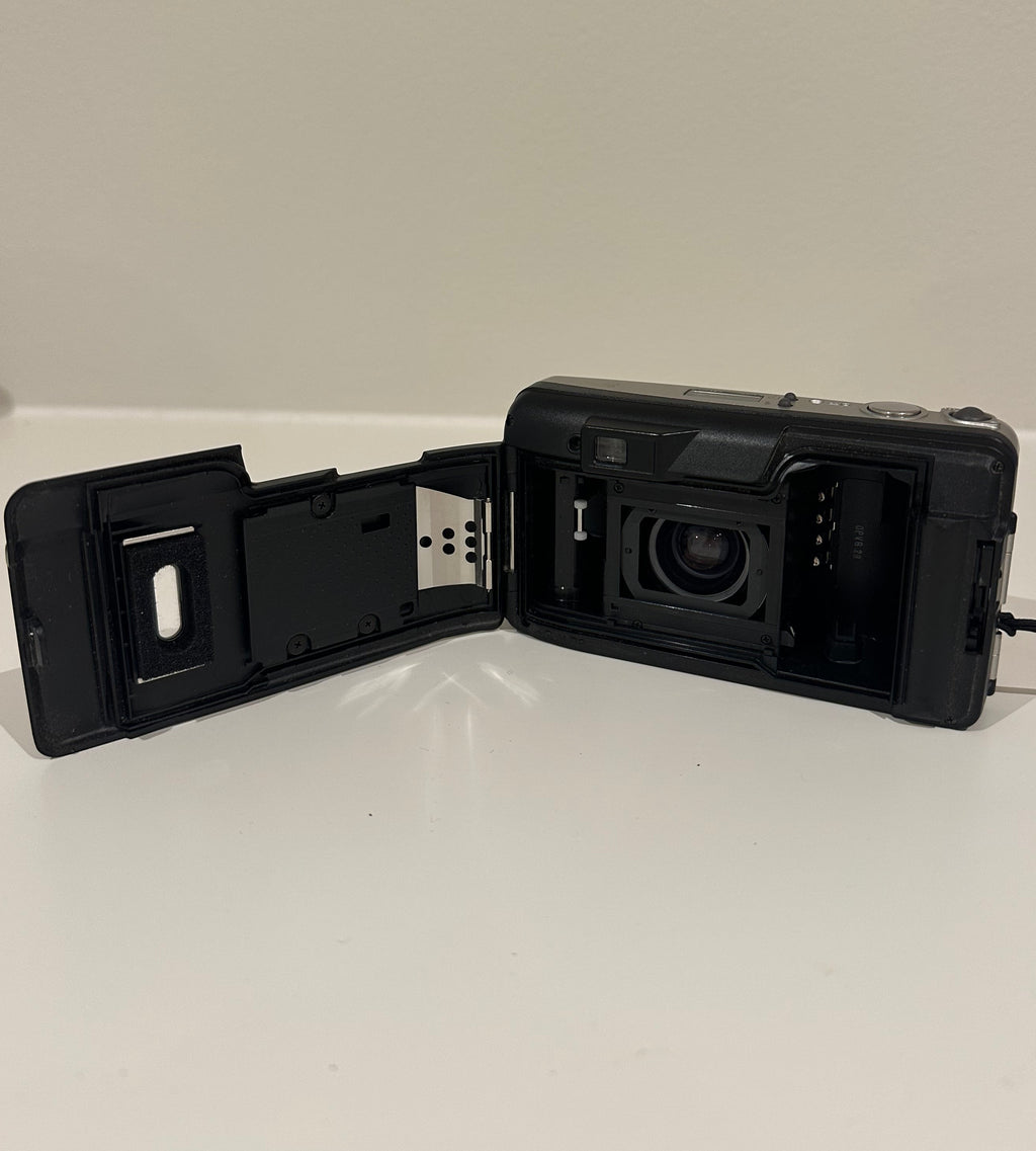 Olympus Superzoom 105G film camera