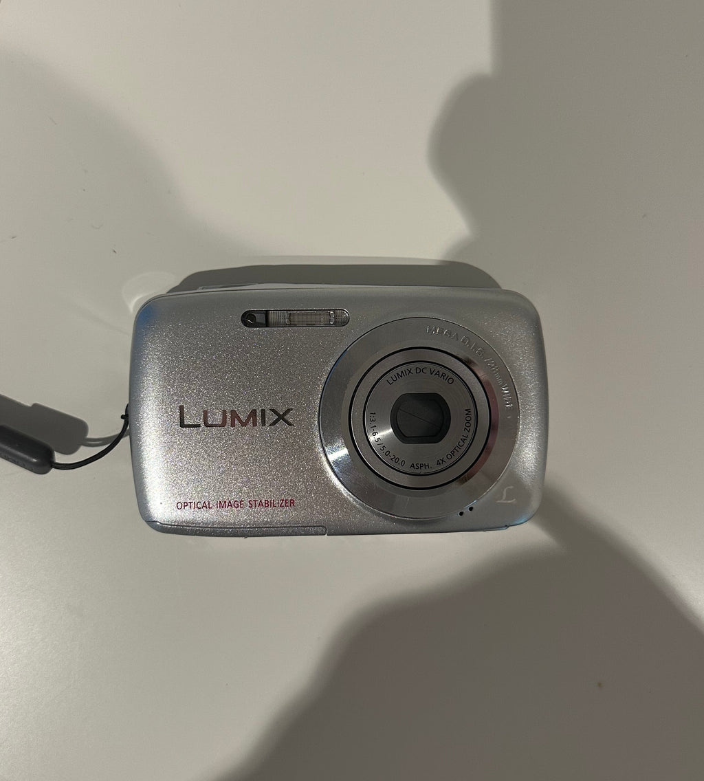 Lumix DMC-S1 digital camera