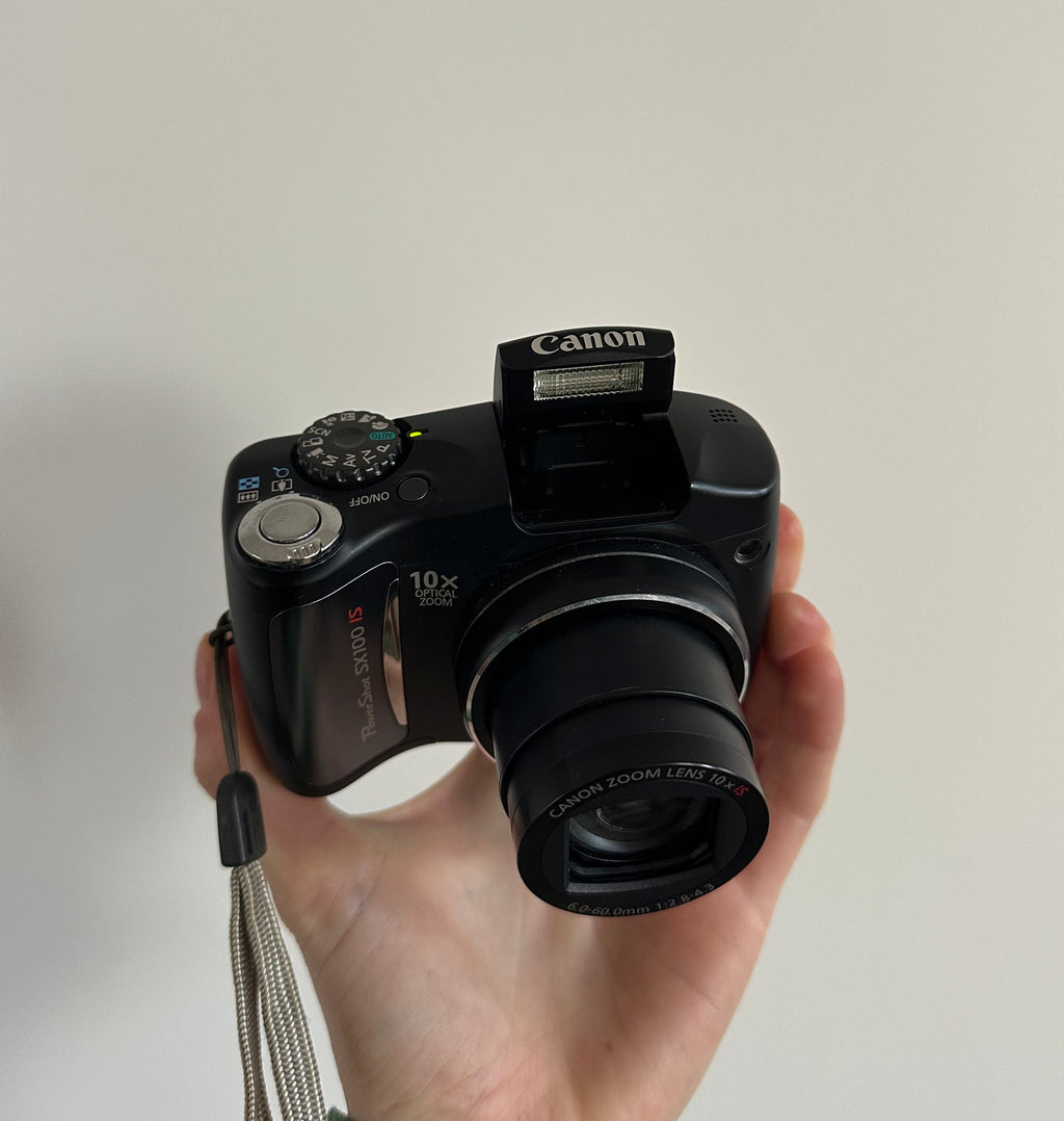 Canon PowerShot SX100 IS digital camera