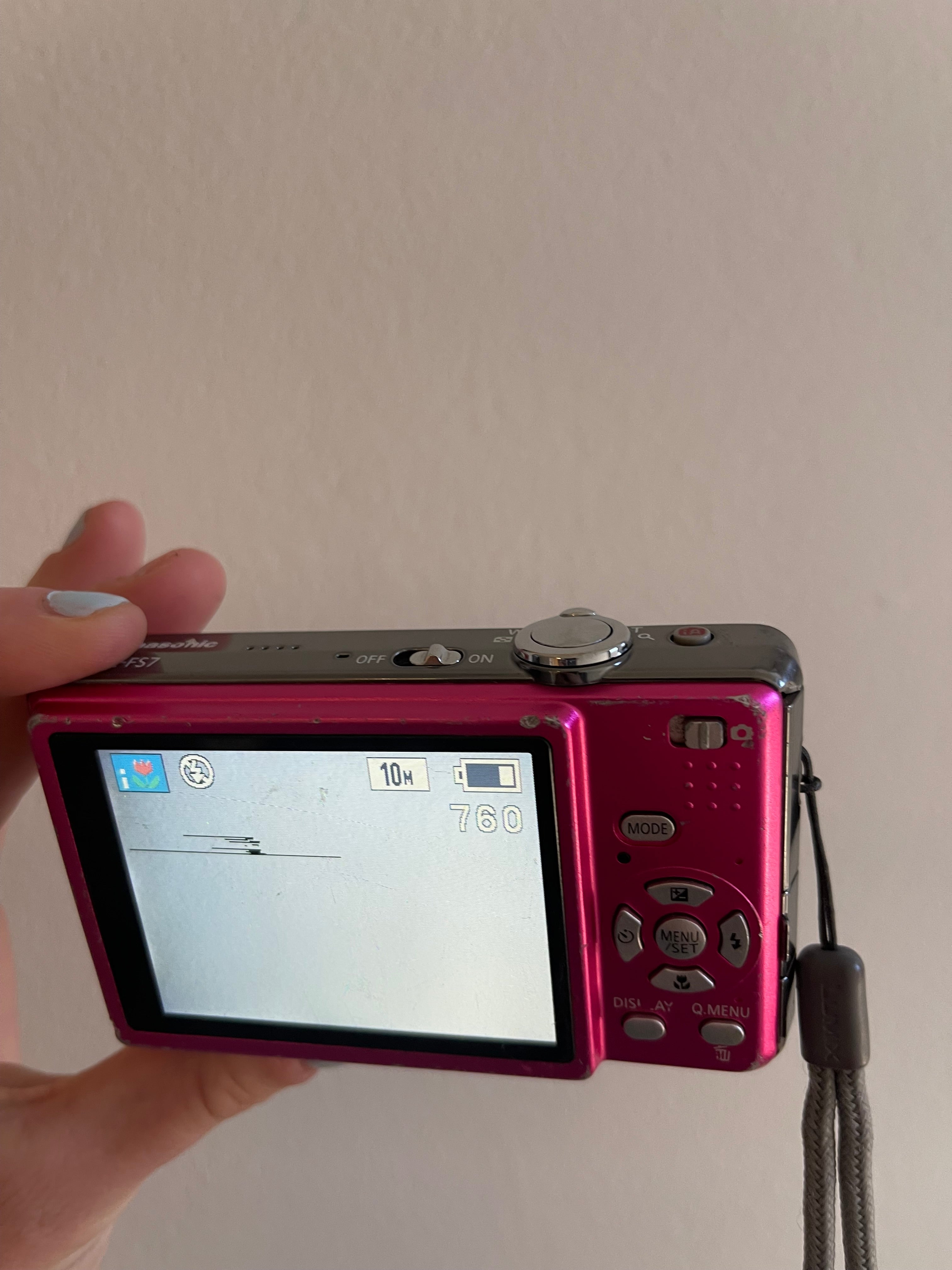 Pink Lumix DMC-FS7