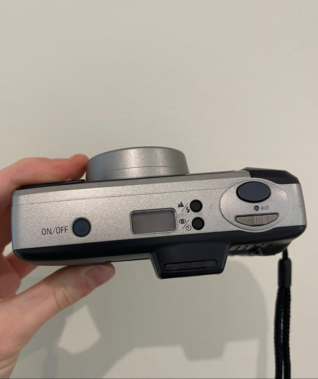 Nikon Zoom 600 AF film camera