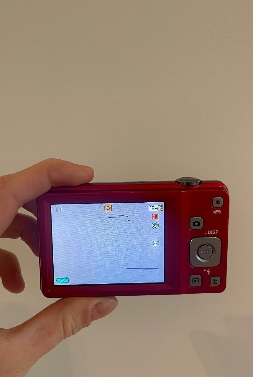 Red Casio Exilim EX-ZS6 digital camera